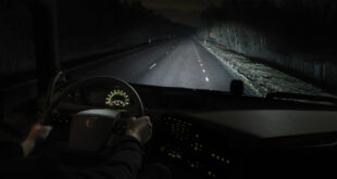 Viaggiare di notte: consigli per i camionisti